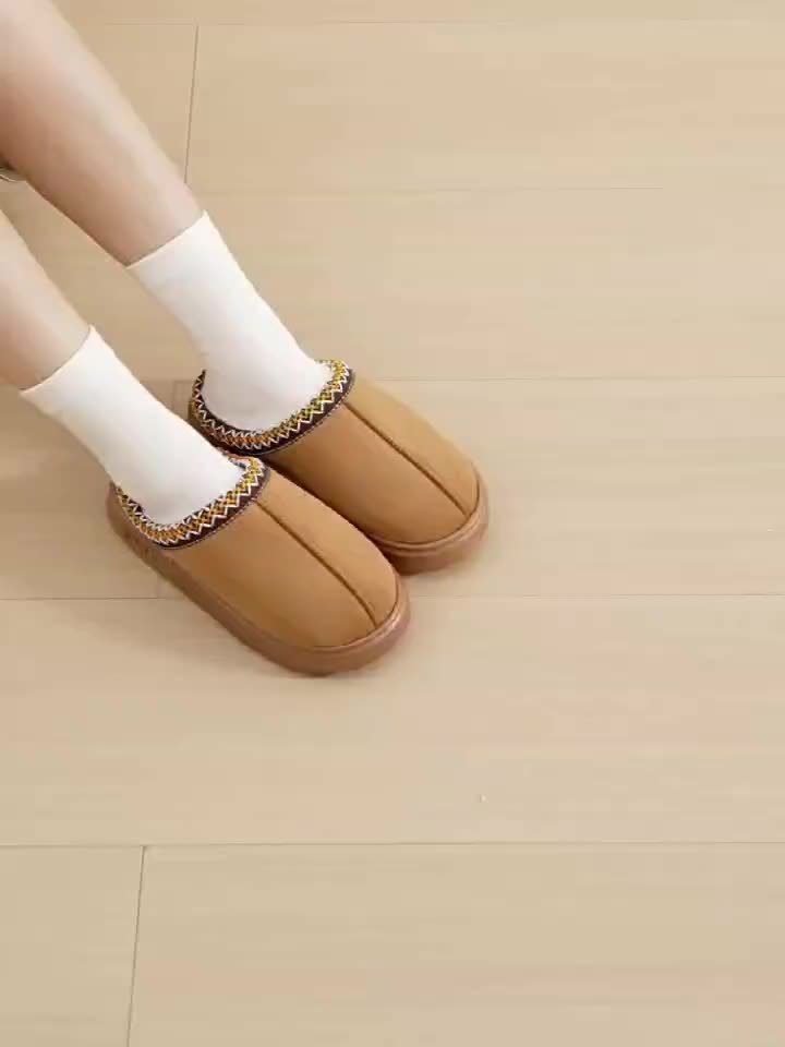 Chaussons en Polaire Doublés en Peluche – Confort & Élégance